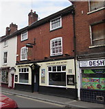SO8555 : Pig & Drum pub in Worcester by Jaggery
