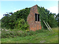 Derelict barn, Apton Hall Farm