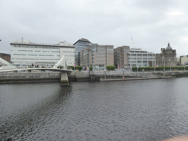  Tradeston Bridge and north bank of Clyde