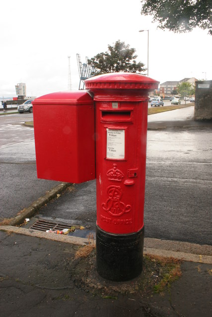 Edward VII pillar box, Margaret Street