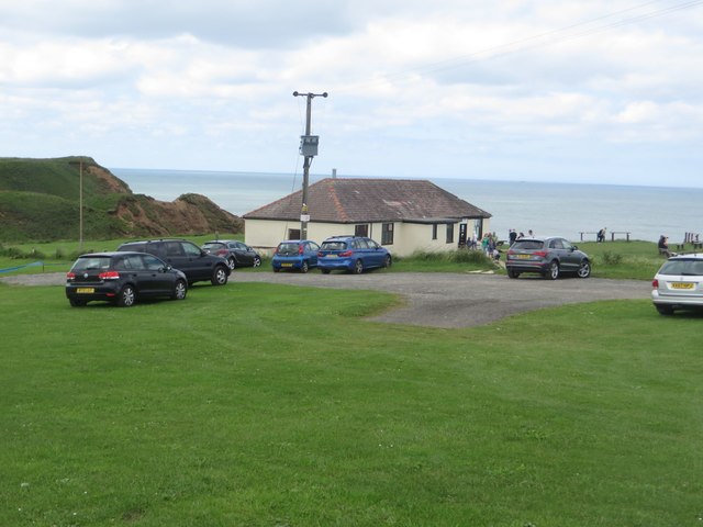 Cafe and car park at Thornwick Bay