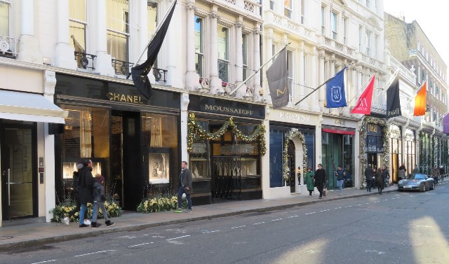 Bond street london flags hi-res stock photography and images - Alamy