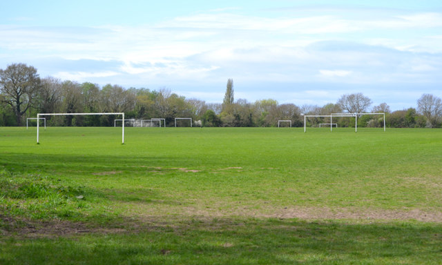 Football pitches, Newbold Comyn Park,... © Robin Stott :: Geograph ...