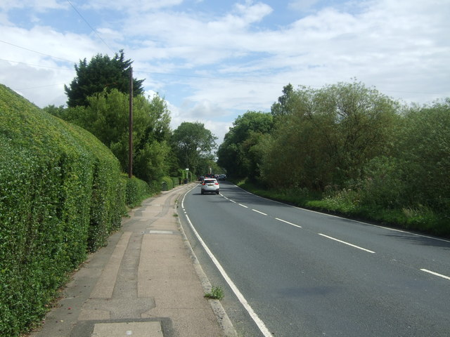 High Road (B1393), Bell Common