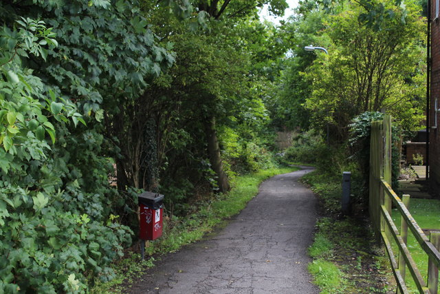 Access to the Foss Island Path