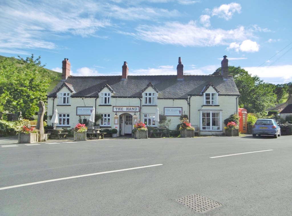 Llanarmon Dyffryn Ceiriog, Hand © Mike Faherty cc-by-sa/2.0 :: Geograph ...