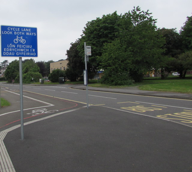 Bilingual cycle lane sign, Angel Street, Bridgend