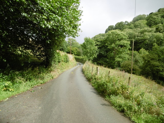 Cefn Coch, minor road