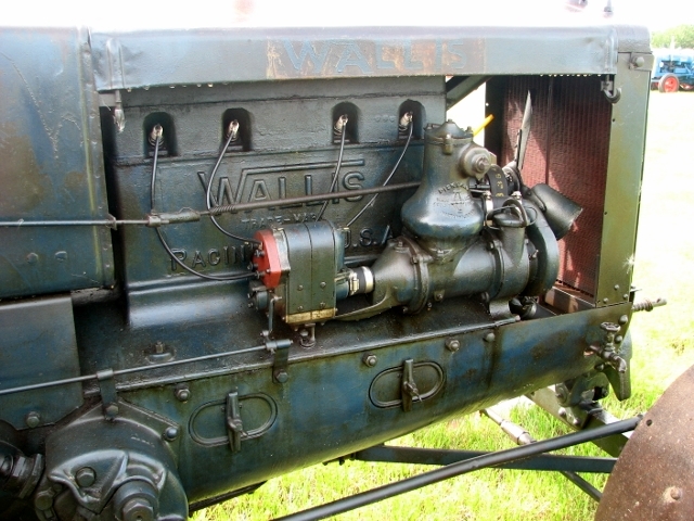 Massey-Harris Wallis tractor - engine