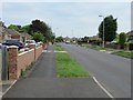 SU6150 : View along Brackley Way by Mr Ignavy