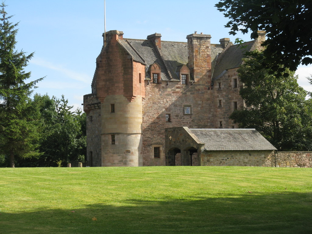 Dairsie Castle © M J Richardson cc-by-sa/2.0 :: Geograph Britain and ...