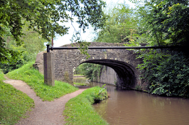 Ty-Gwyn bridge (no 102), Mon and Brec... © Philip Pankhurst cc-by-sa/2. ...