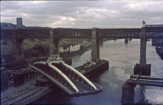 Tyne Swing Bridge opening