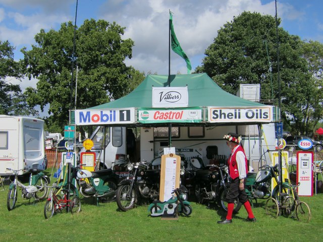 Motorcycle stand, Tractorfest