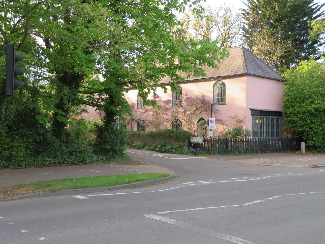 Corner house - Latham Road
