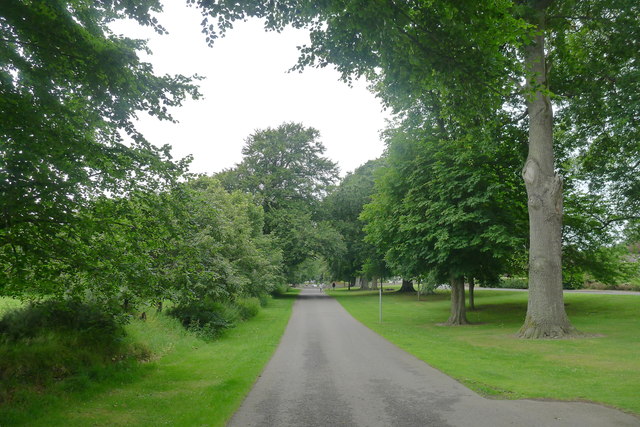Glen Road entering Peebles past the Gallows Hill area