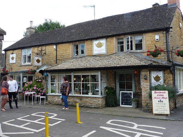 Smith's of Bourton tearooms & restaurant