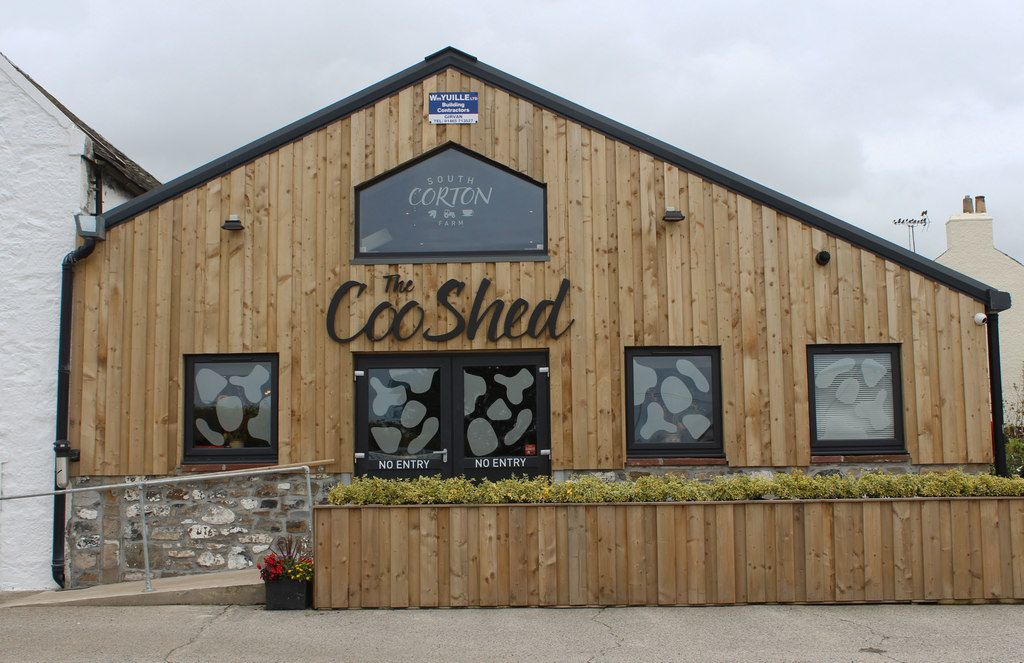 The Coo Shed © Billy McCrorie cc-by-sa/2.0 :: Geograph Britain and Ireland