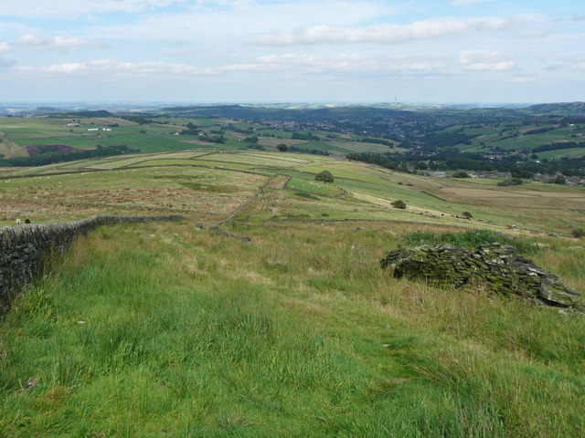 Looking down Cliff Road, Holme