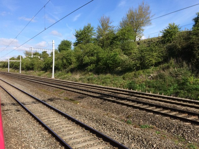 View from a Reading-Swindon train - Railway cutting at South Moreton