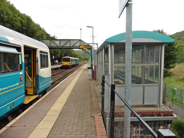 Passing trains at Ystrad Rhondda railway station