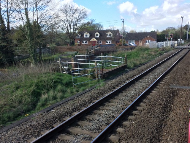 View from a Reading-Swindon train - Crossing Stocks Lane