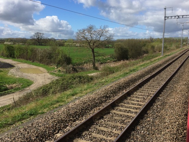 View from a Reading-Swindon train - track near Pinmarsh Farm