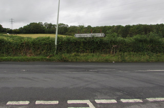 A4119 directions and distances sign, Groesfaen