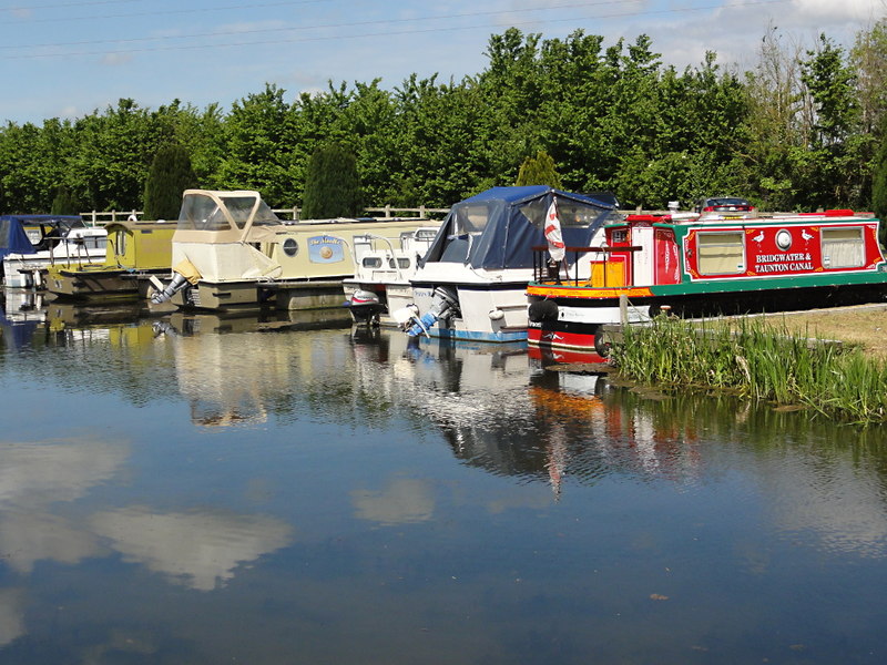 Canal Boats at Bathpool Moorings © Tony Atkin cc-by-sa/2.0 :: Geograph ...