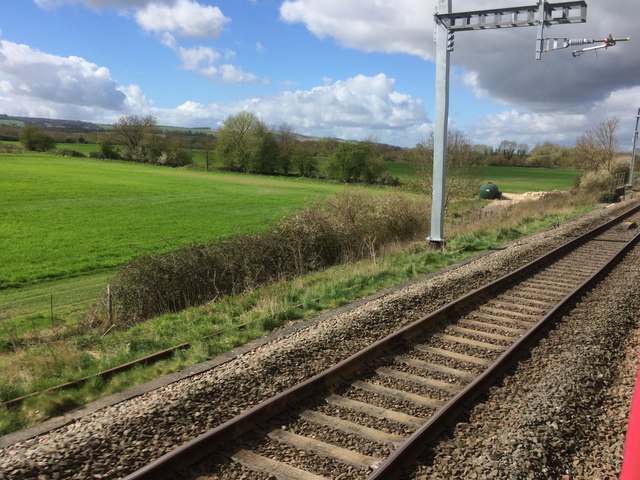 View from a Reading-Swindon train - Fields near Northfield Farm