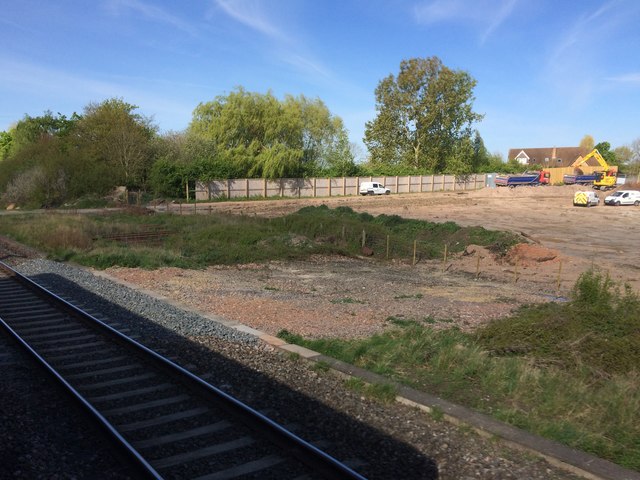 View from a Reading-Swindon train - building work at Claypit Lane