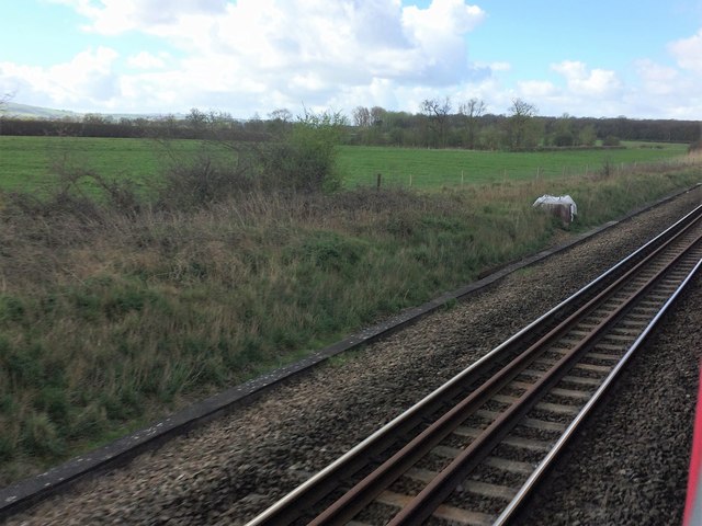 View from a Reading-Swindon train - Field near Chapelwick Farm