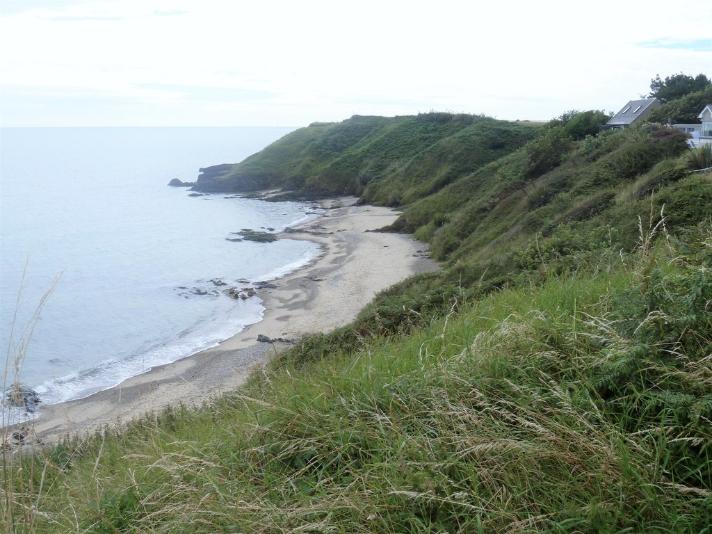 Brittas Bay [2] © Michael Dibb cc-by-sa/2.0 :: Geograph Britain and Ireland