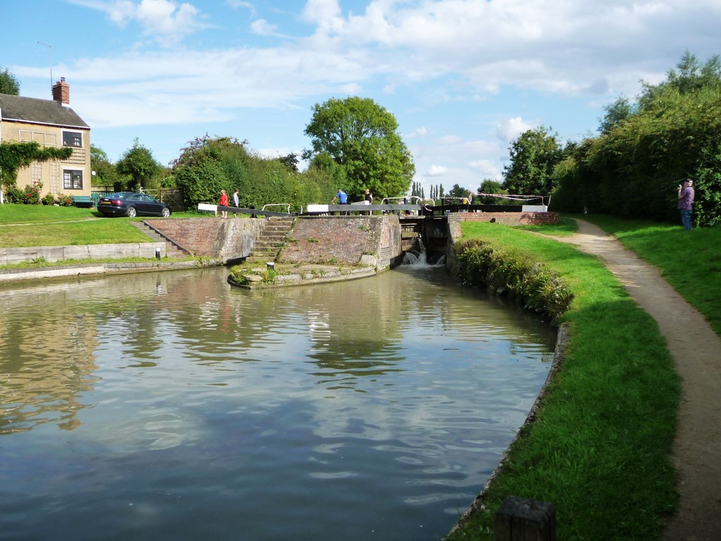 Locks 4 And 5 North Oxford Canal Christine Johnstone Cc By Sa 2 0   5534644 31d6818d Original 