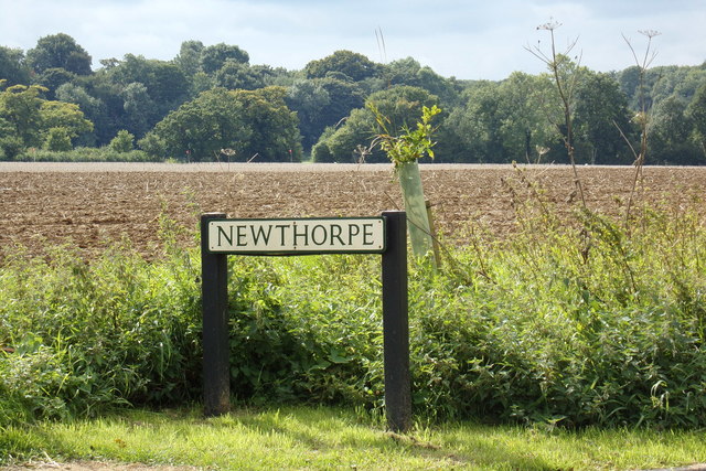 Newthorpe sign © Geographer cc-by-sa/2.0 :: Geograph Britain and Ireland