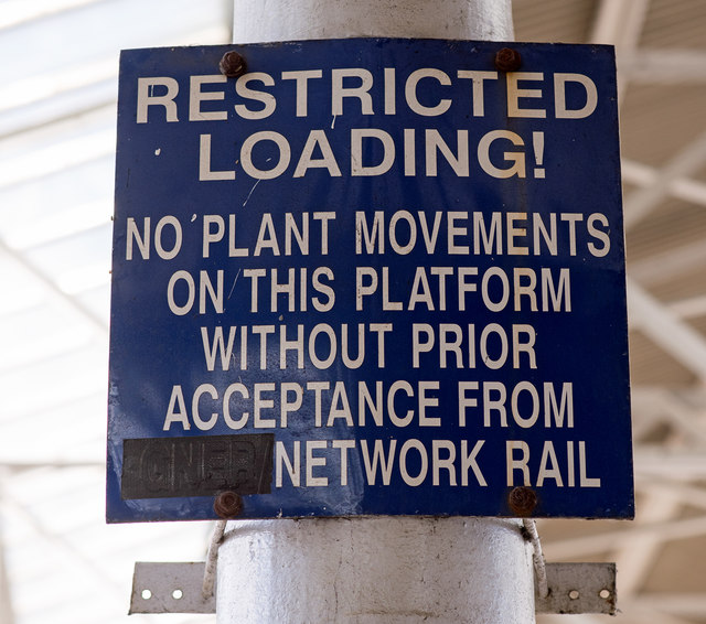 Restricted Loading notice - York station - September 2017