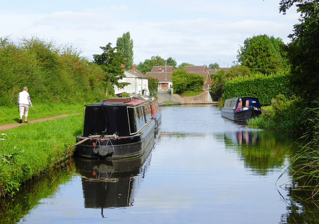 Canal moorings near Swindon in Staffordshire