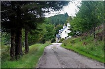 NH2151 : New house in old style at Scardroy by Alan Reid