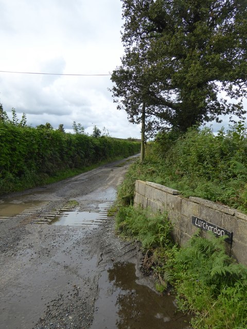 Access road to Lurchardon