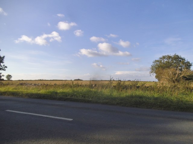 Field by the B4425, Barrington Downs
