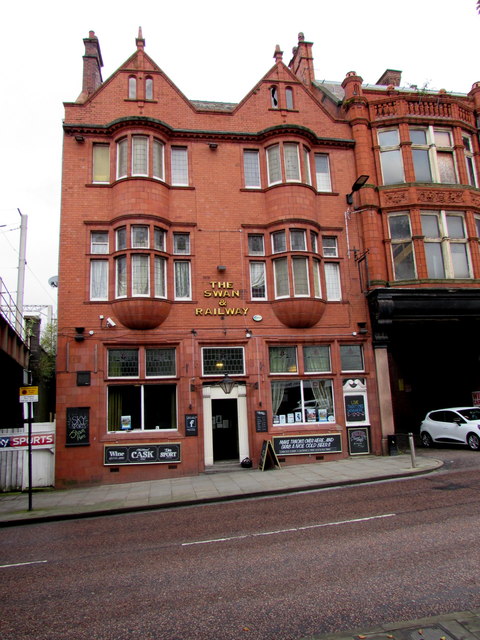 The Swan & Railway, Wigan © Jaggery :: Geograph Britain and Ireland