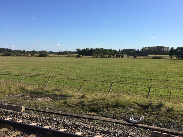 View from a Didcot-Worcester train - Pillbox in a field near Culham