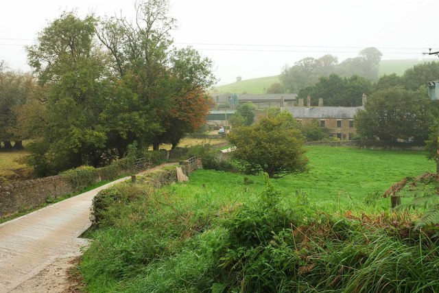 Lower Washbourne Barton © Derek Harper cc-by-sa/2.0 :: Geograph Britain and Ireland