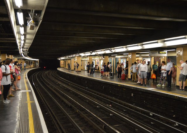 Circle line, Cannon Street Underground Station