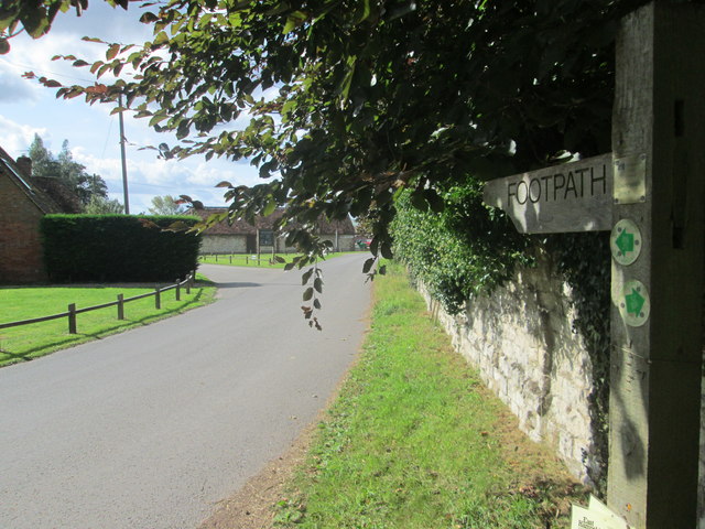 St Swithuns Way signs, Upper Froyle