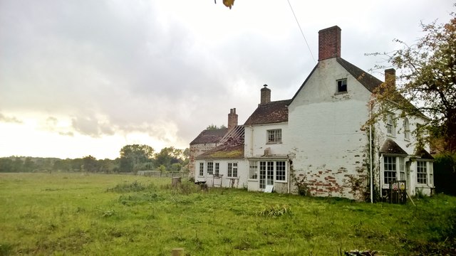 Derelict house at Stonely