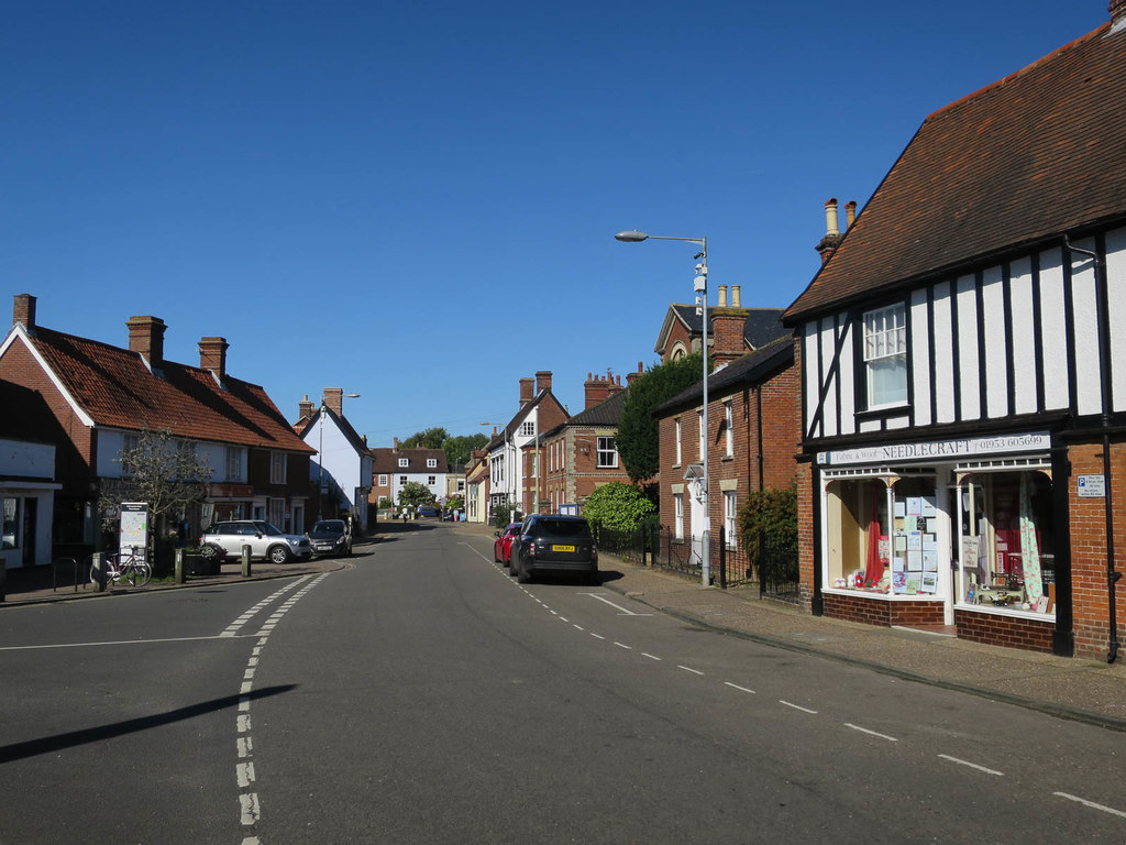 Middleton Street, Wymondham © Hugh Venables cc-by-sa/2.0 :: Geograph ...