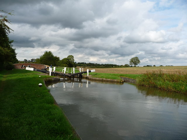 The Grand Union Canal above Bumblebee Lock and Tythorn Bridge