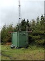 N7195 : Amateur radio transmission equipment by Oliver Dixon