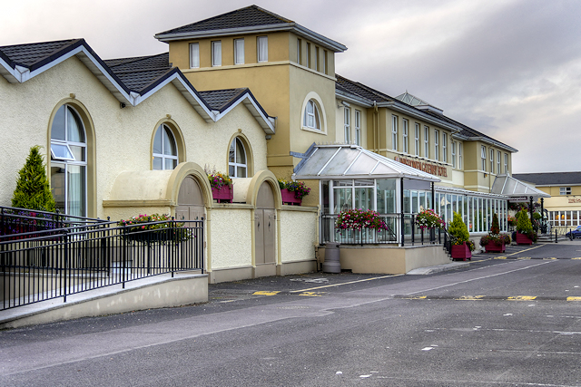 inishowen-gateway-hotel-buncrana-david-dixon-geograph-ireland